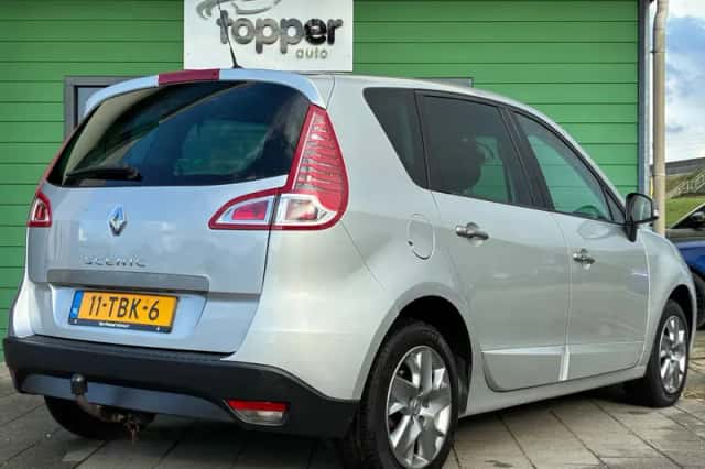 Renault Scénic (2012) thumbnail 3