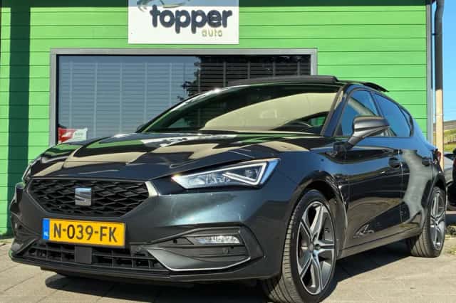 SEAT Leon (2021) thumbnail 1