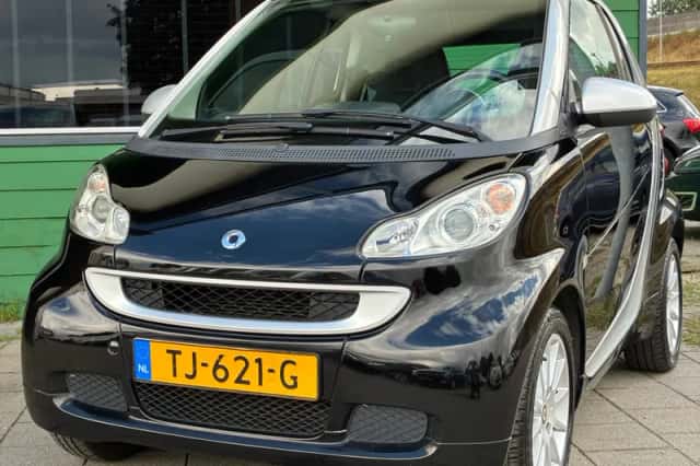 Smart Fortwo (2010) thumbnail 4