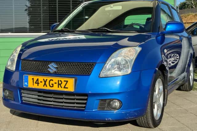 Suzuki Swift (2007) thumbnail 4