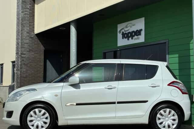 Suzuki Swift (2010) thumbnail 6