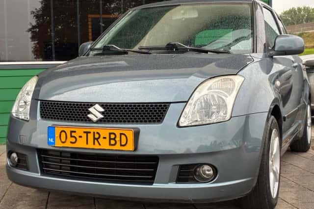 Suzuki Swift (2007) thumbnail 4