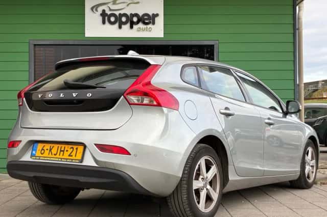 Volvo V40 (2013) thumbnail 3