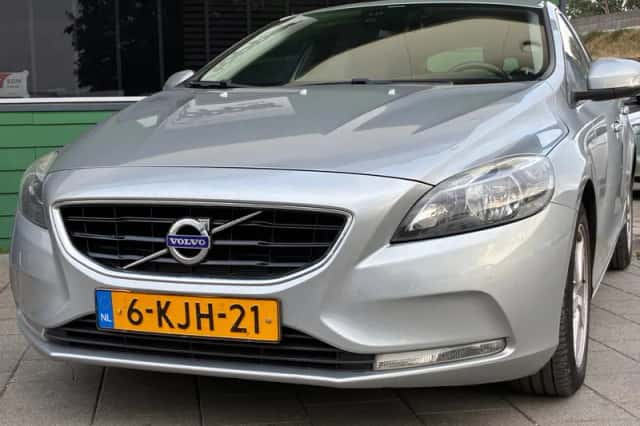 Volvo V40 (2013) thumbnail 4