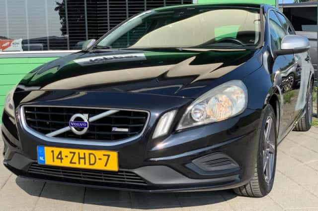 Volvo V60 (2012) thumbnail 4
