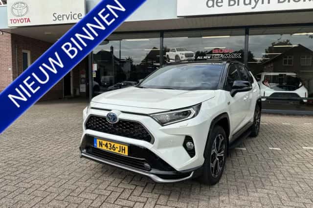 Toyota RAV4 (2021) thumbnail 1