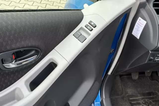 Toyota Yaris (2007) thumbnail 5