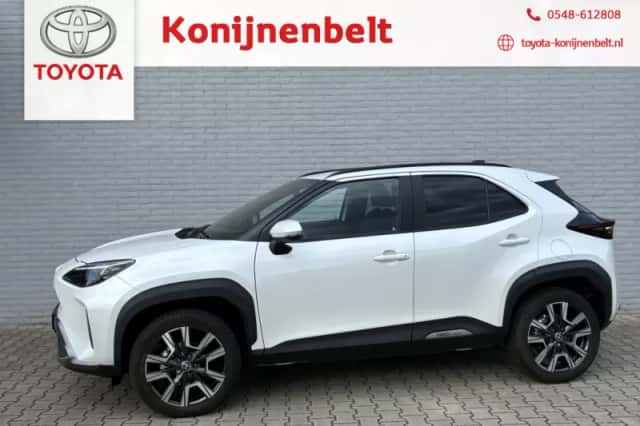 Toyota Yaris Cross (2025) thumbnail 1