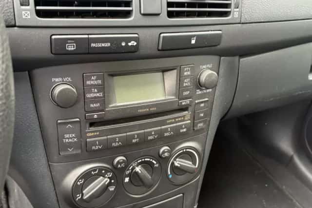 Toyota Avensis (2007) thumbnail 6