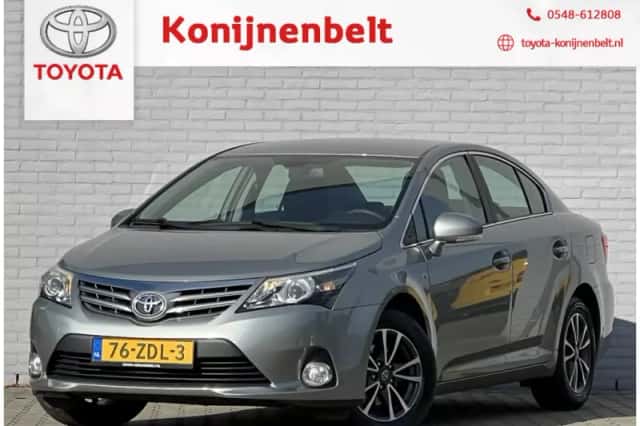 Toyota Avensis (2012) thumbnail 1