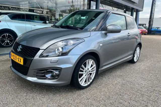 Suzuki Swift (2012) thumbnail 1