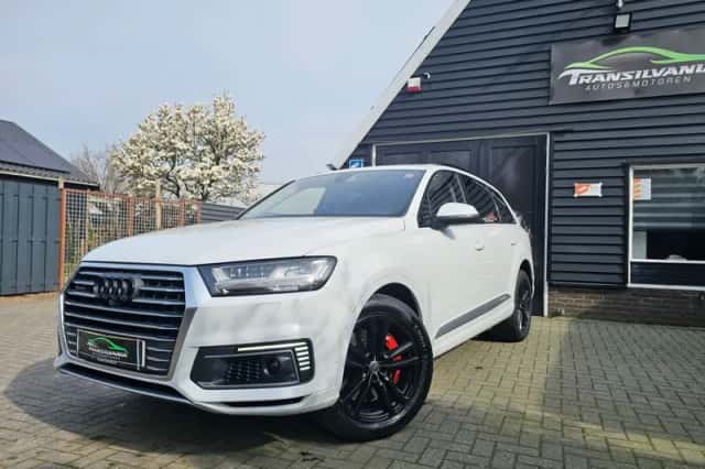 Audi Q7 (2016) thumbnail 1