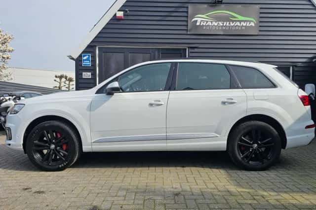 Audi Q7 (2016) thumbnail 5