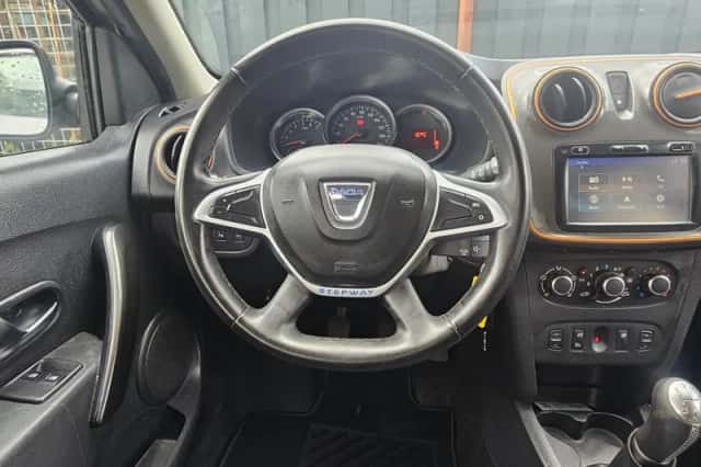 Dacia Logan (2017) thumbnail 5