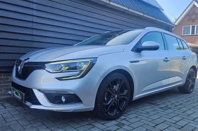 Renault Mégane (2017) thumbnail 2
