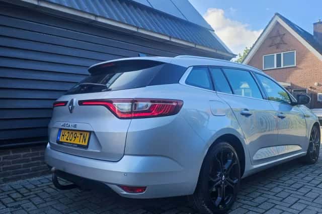 Renault Mégane (2017) thumbnail 6