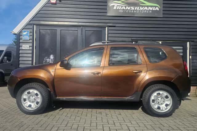 Dacia Duster (2011) thumbnail 2