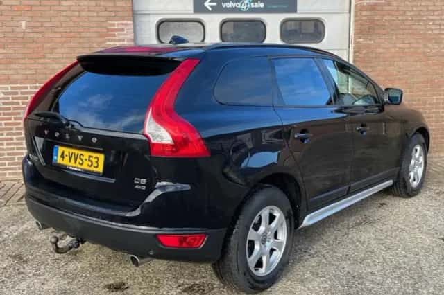 Volvo XC60 (2012) thumbnail 2