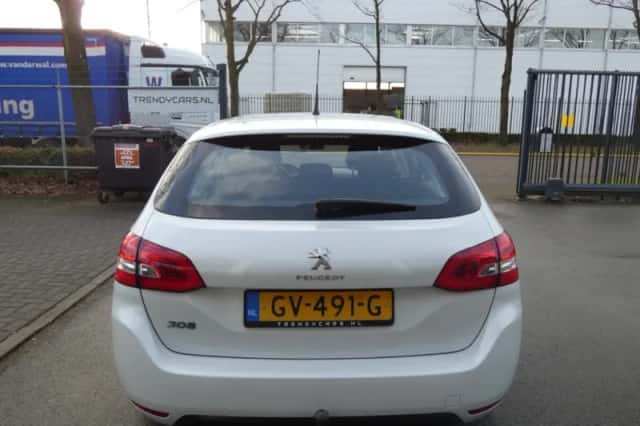 Peugeot 308 (2015) thumbnail 5
