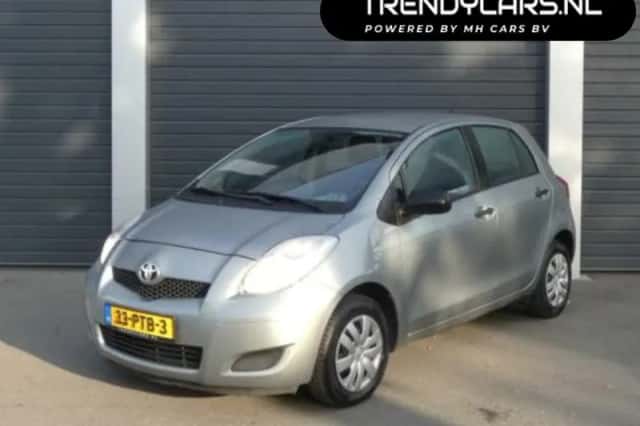 Toyota Yaris (2011) thumbnail 1