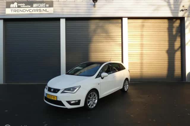 SEAT Ibiza (2014) thumbnail 2