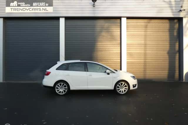 SEAT Ibiza (2014) thumbnail 5