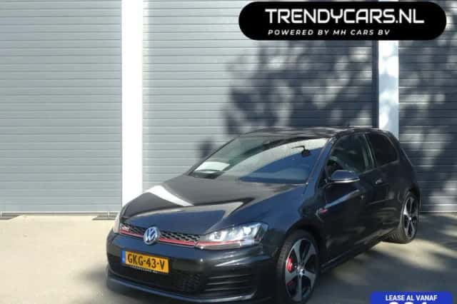 Volkswagen Golf (2016) thumbnail 1