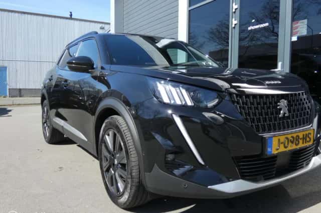 Peugeot 2008 (2020) thumbnail 2