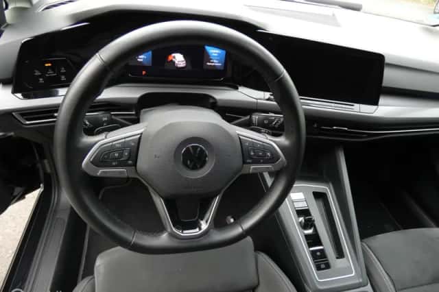 Volkswagen Golf (2020) thumbnail 3