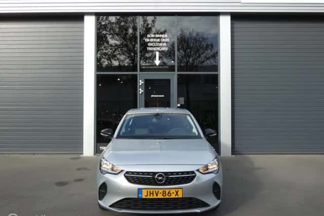 Opel Corsa (2023) thumbnail 3