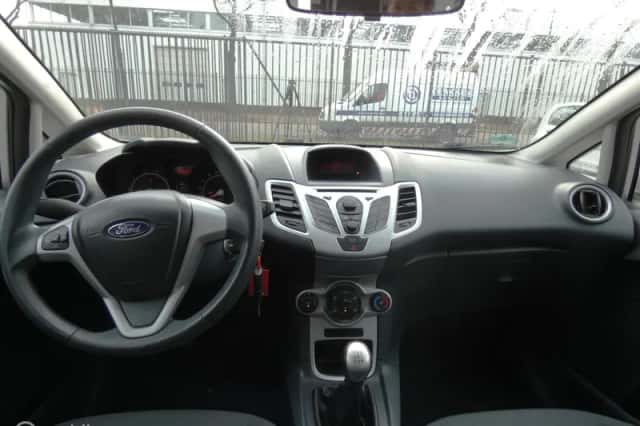 Ford Fiesta (2012) thumbnail 6