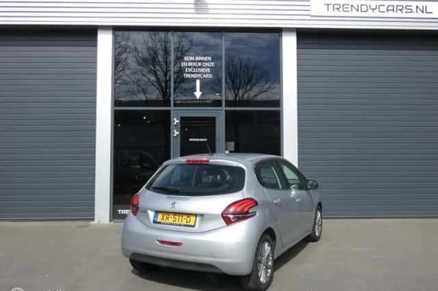 Peugeot 208 (2018) thumbnail 2