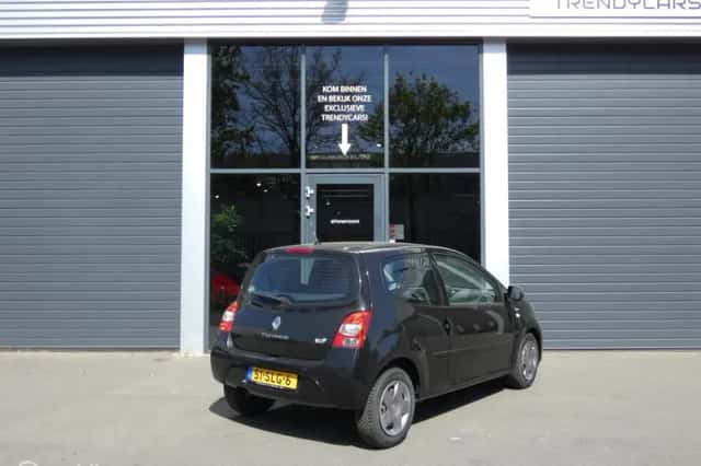 Renault Twingo (2011) thumbnail 2