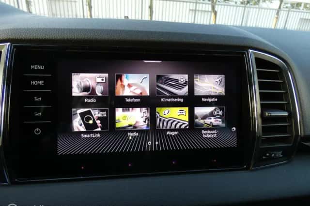 Škoda Karoq (2023) thumbnail 5
