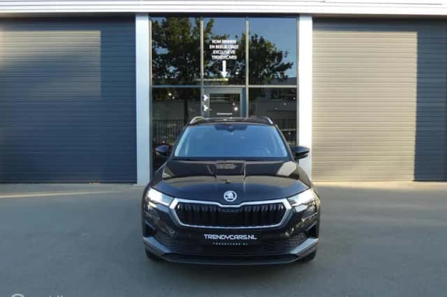 Škoda Karoq (2023) thumbnail 2