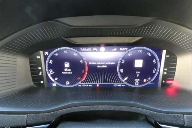 Škoda Karoq (2023) thumbnail 4