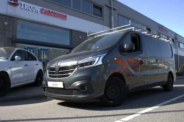 Renault Trafic (2021) thumbnail 2