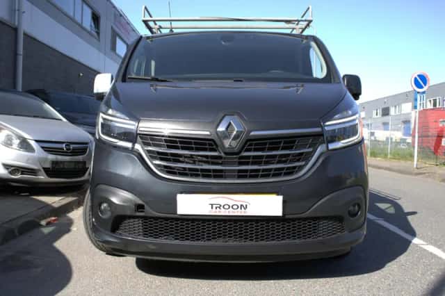 Renault Trafic (2021) thumbnail 3