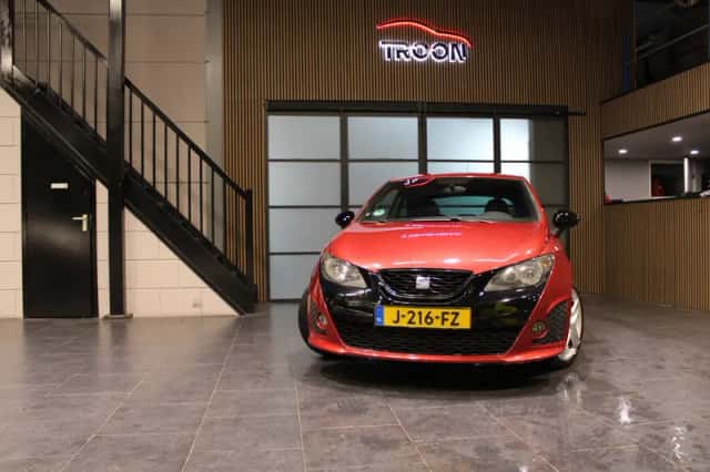 SEAT Ibiza (2010) thumbnail 2
