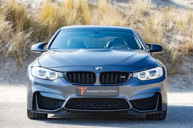BMW M4 (2014) thumbnail 4