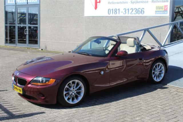 BMW Z4 (2004) thumbnail 4