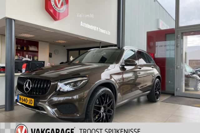 Mercedes-Benz GLC-Klasse (2018) thumbnail 1