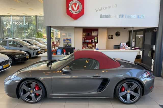Porsche 718 Boxster (2016) thumbnail 4