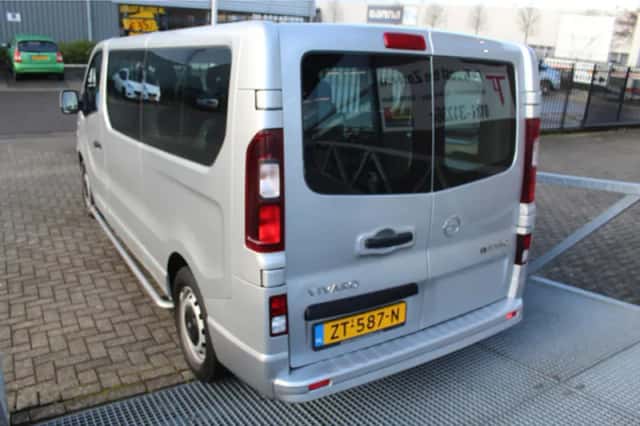 Opel Vivaro (2018) thumbnail 6