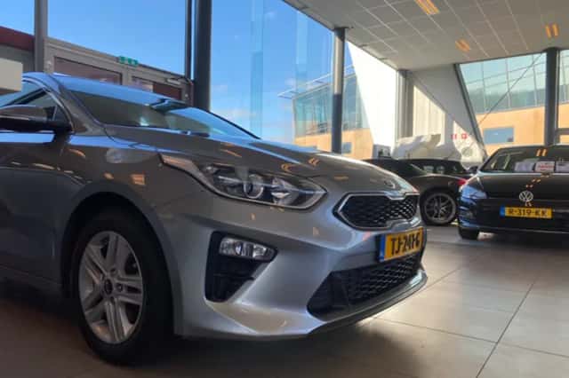 Kia Ceed (2018) thumbnail 5