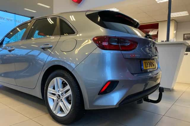 Kia Ceed (2018) thumbnail 6