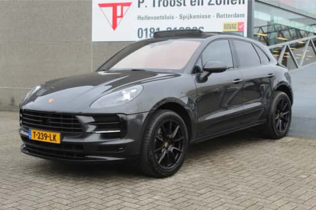 Porsche Macan (2020) thumbnail 4