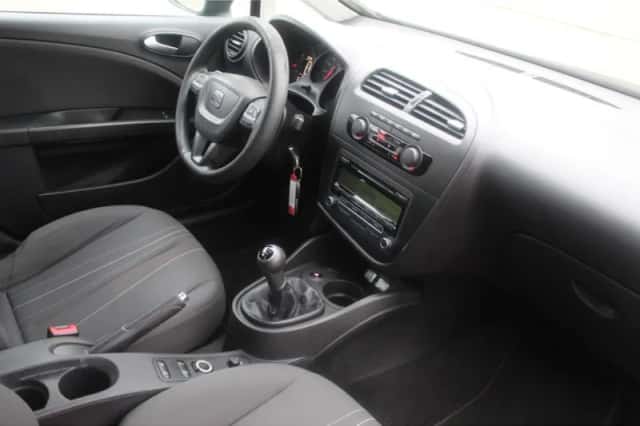 SEAT Leon (2012) thumbnail 2