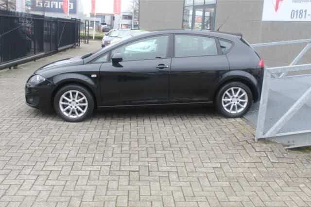 SEAT Leon (2012) thumbnail 3