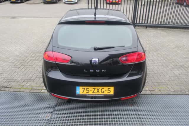 SEAT Leon (2012) thumbnail 5
